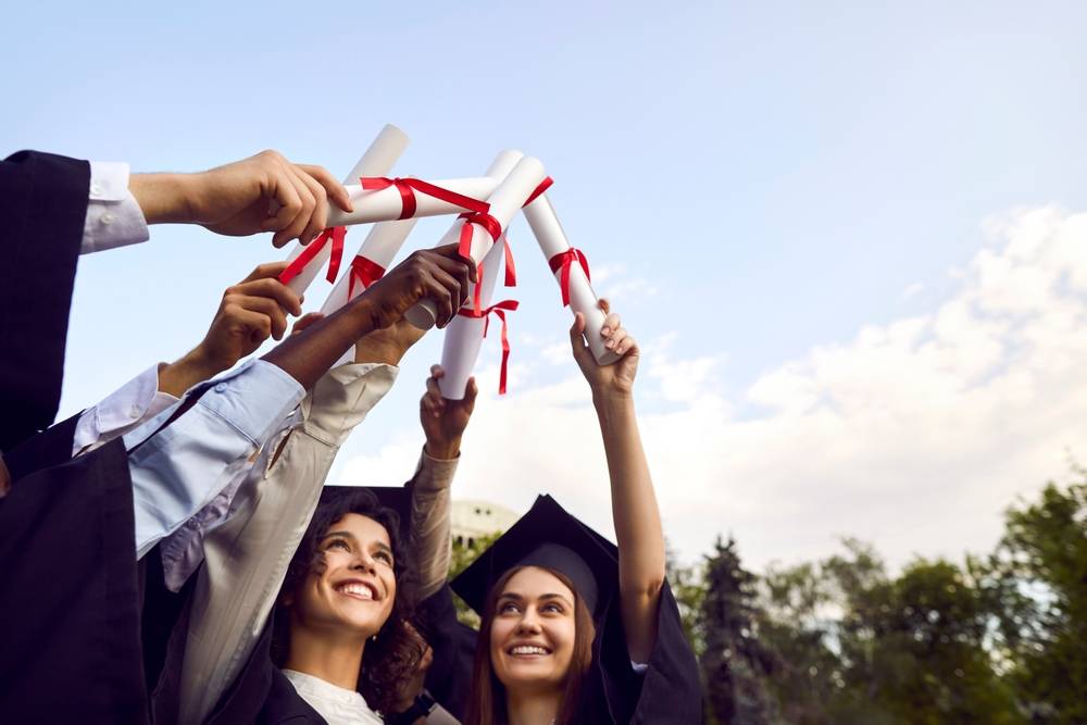 Finalizarea studiilor universitare - UBc Consiliere